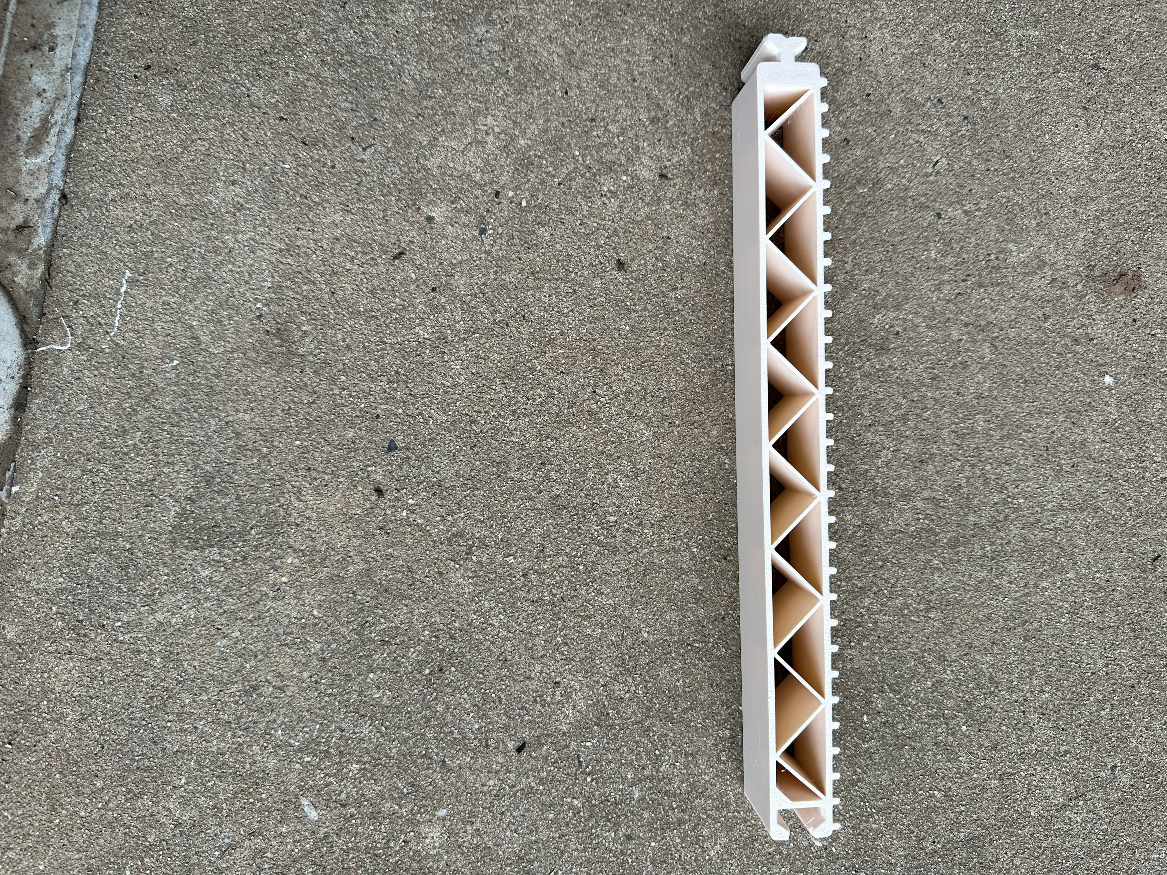 Close-up of a finished 3D printed Trestle of Doom truss section